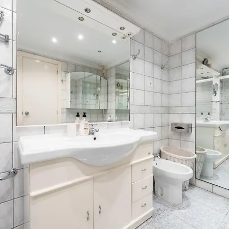 Penthouse In Old Town *
