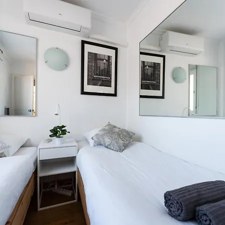 아파트 Penthouse In Old Town 푸엔히롤라